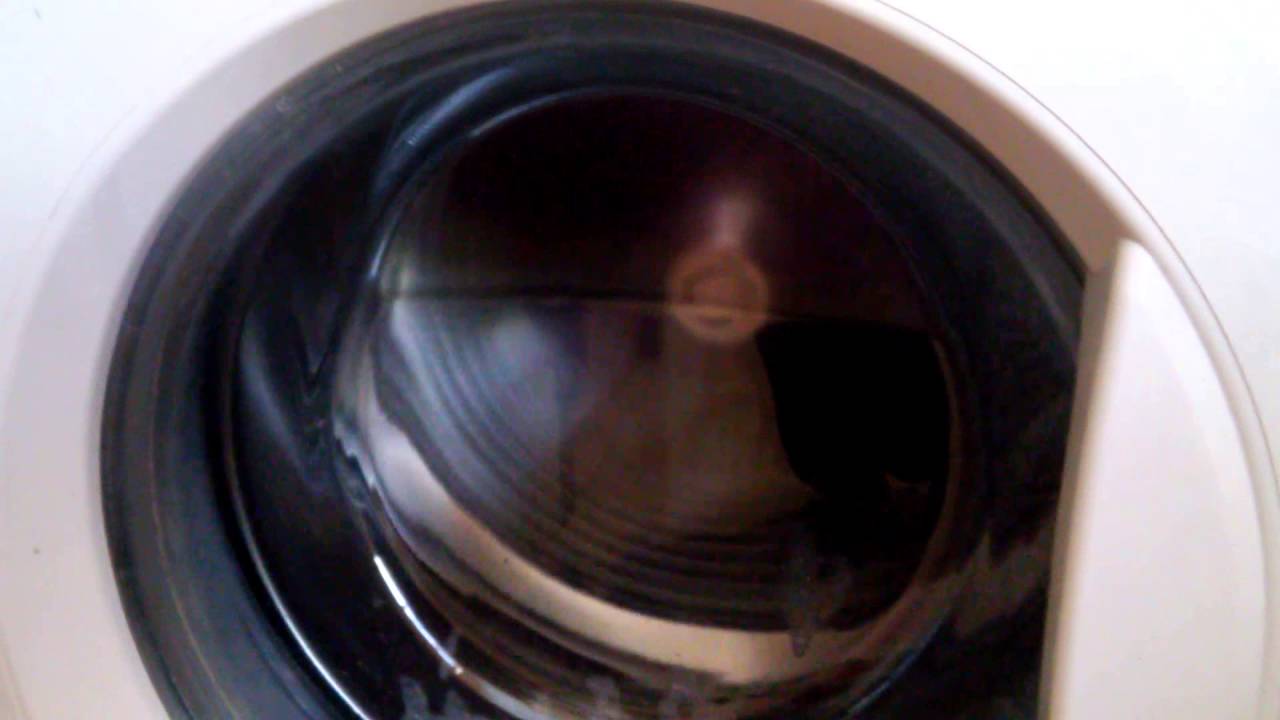 Отжиме стиральная машина сильно гремит. Стиральная машина стучит. Стиральная машина шумит. Стиральная машинка гремит. Стук в стиральной машинке.