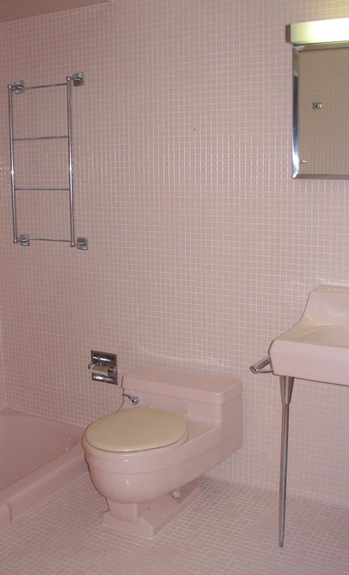 pink-vintage-tiled-bathroom-1960