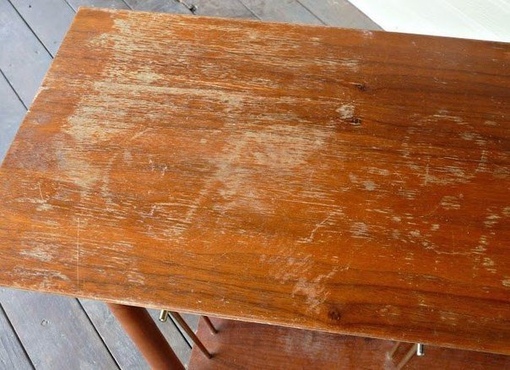 Покрыть старый стол лаком