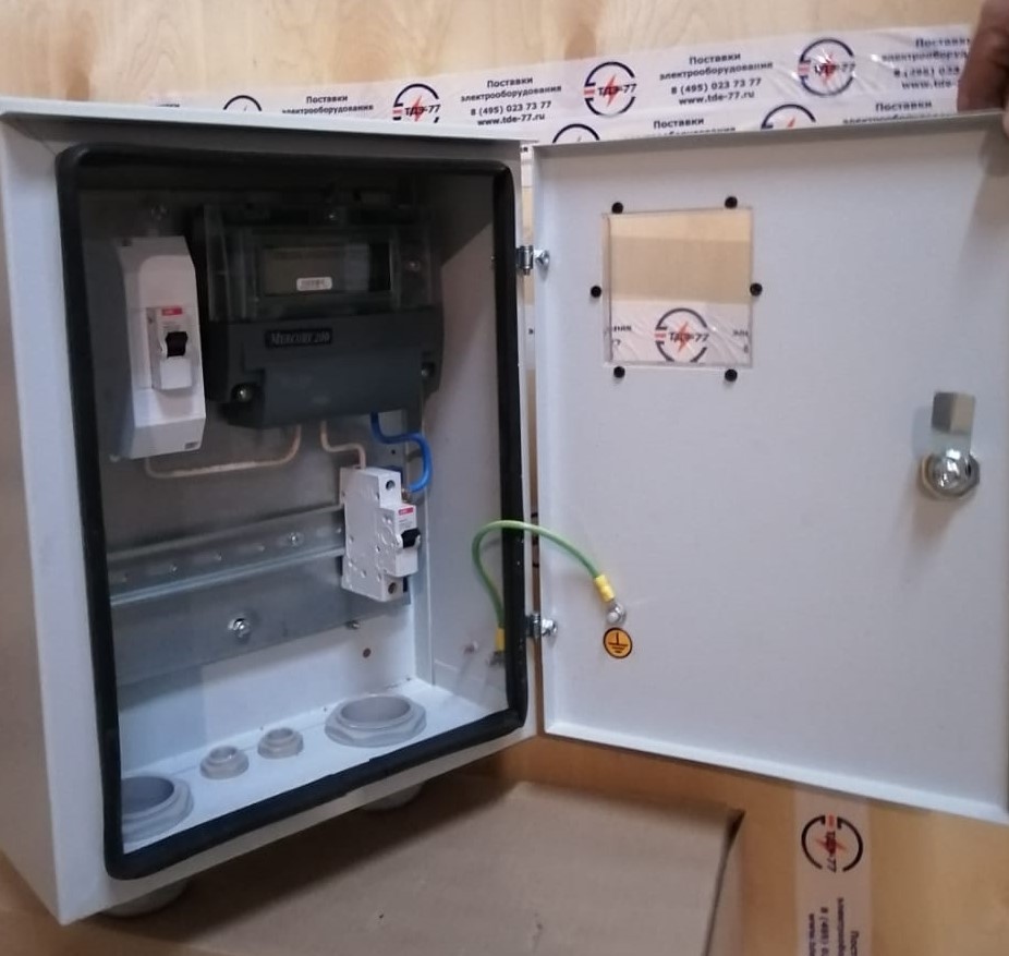 Трехфазный шкаф учета электроэнергии